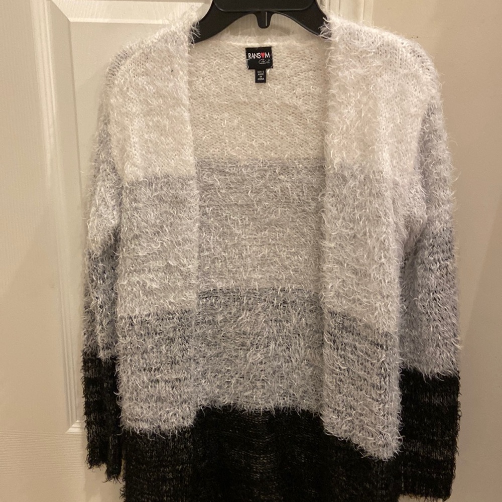 Three colored knit cardigan